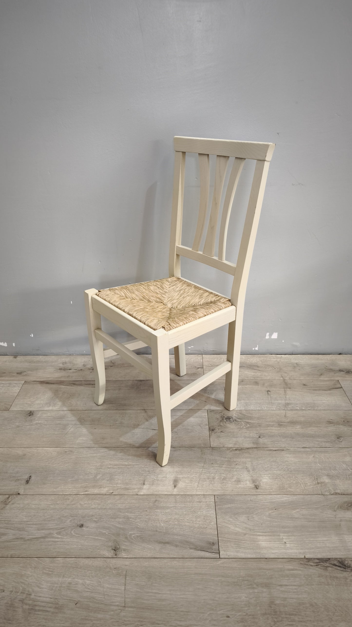 90043 Set n 4 sedie color tortora con seduta in paglia