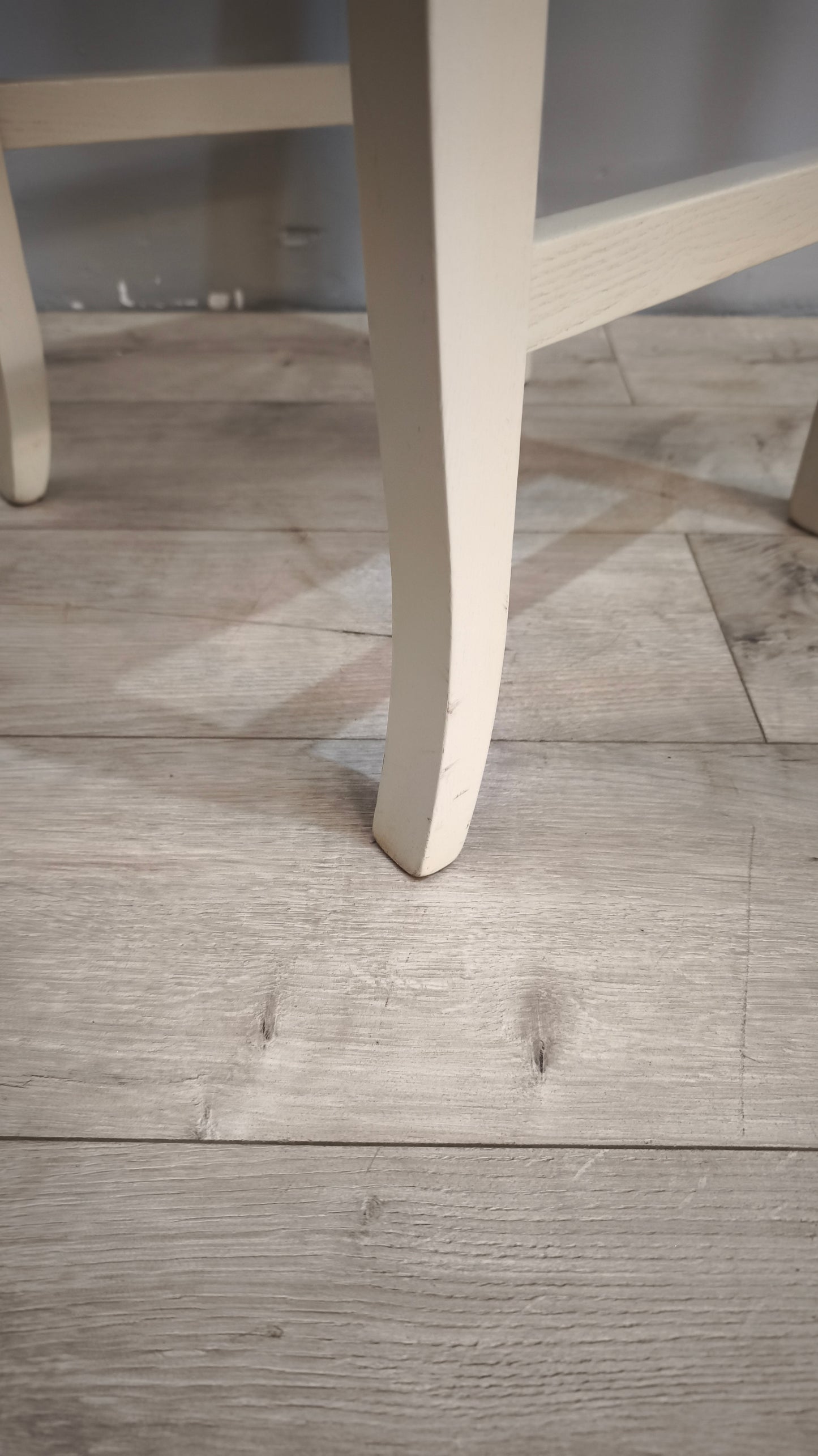 90043 Set n 4 sedie color tortora con seduta in paglia