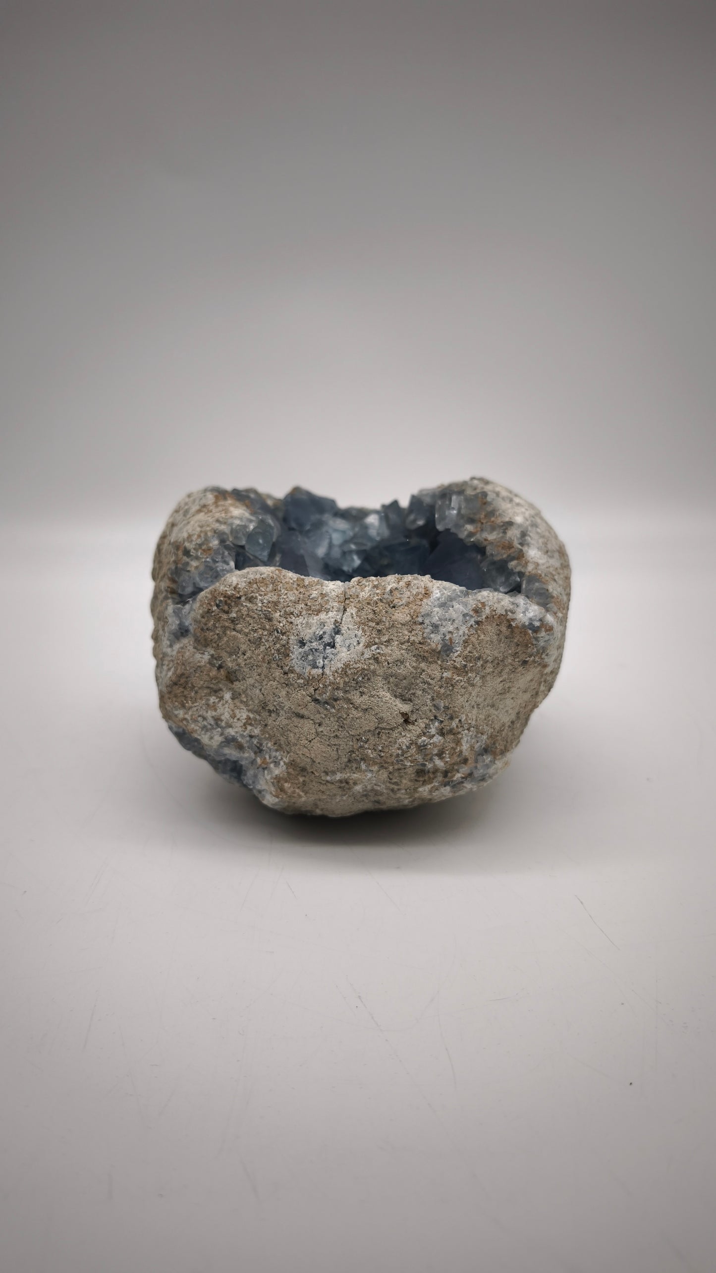 89756 Geode di Celestina (Kg 3,5)