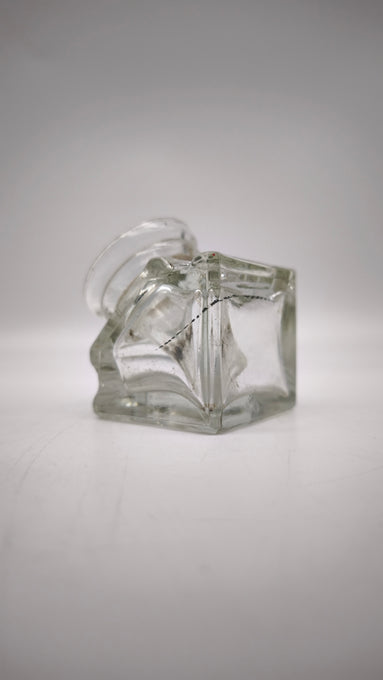 89947 Antico calamaio in vetro