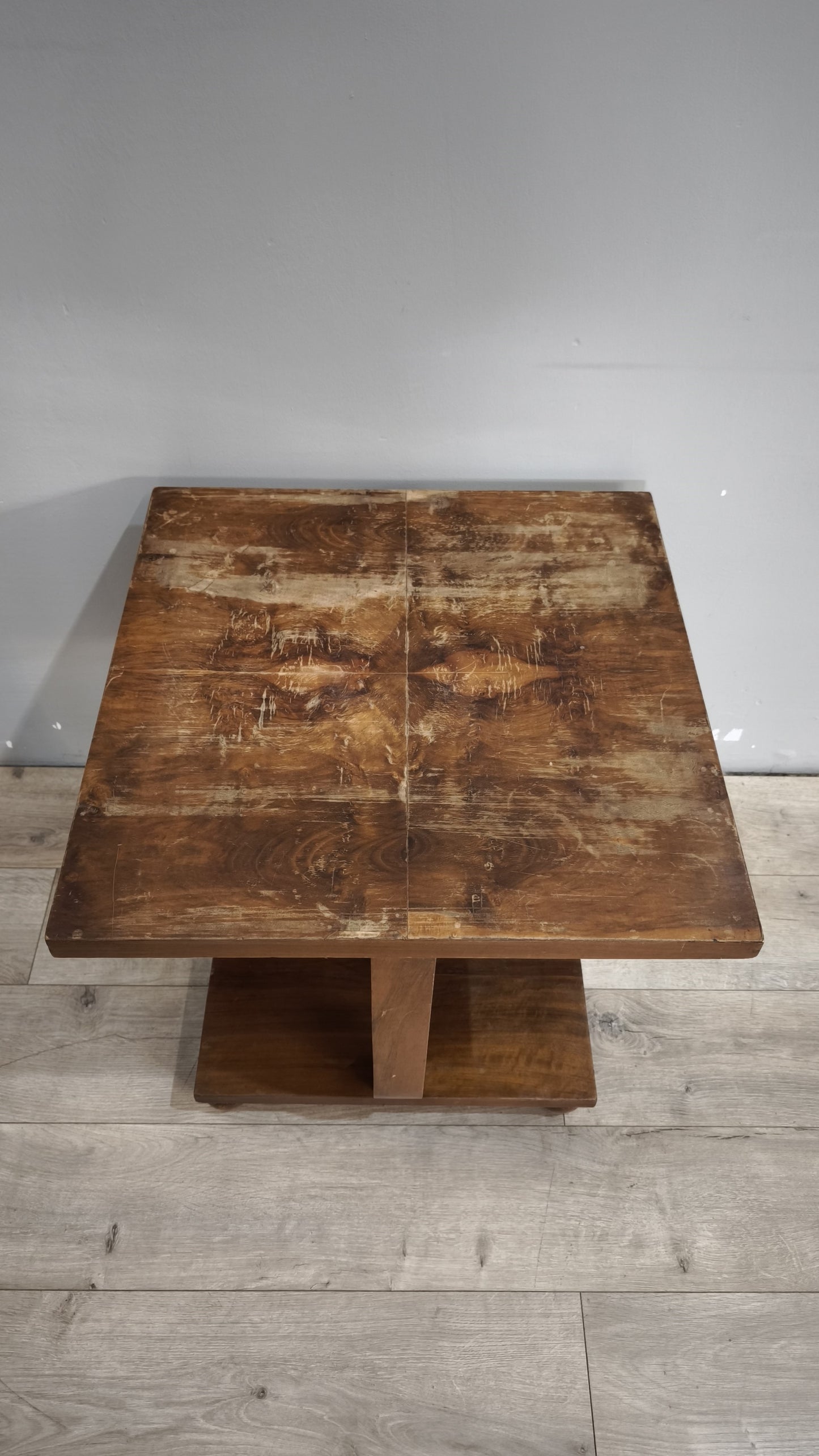 90067 Tavolino da salotto con piano e base quadrata