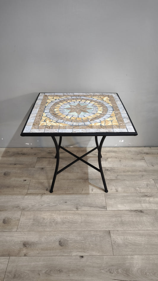 90098 Tavolino con base in ferro e piano in mosaico