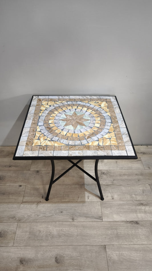 90098 Tavolino con base in ferro e piano in mosaico