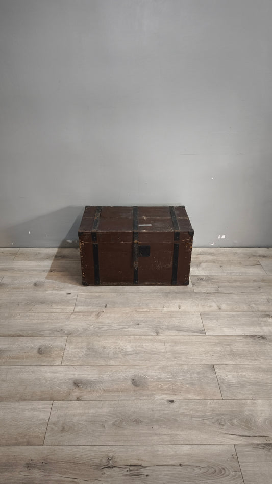 90076 Baule in legno e ferro