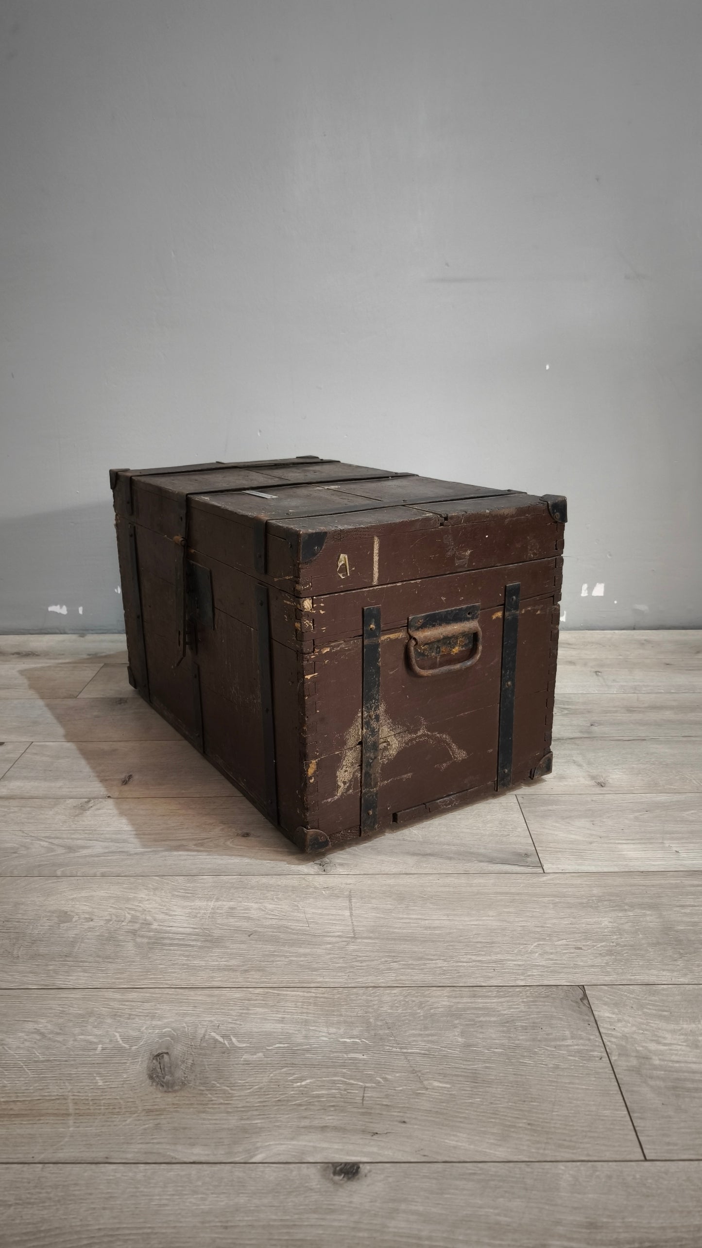90076 Baule in legno e ferro