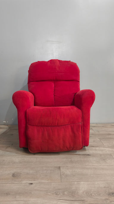 90184 Poltrona elettrica in tessuto rosso