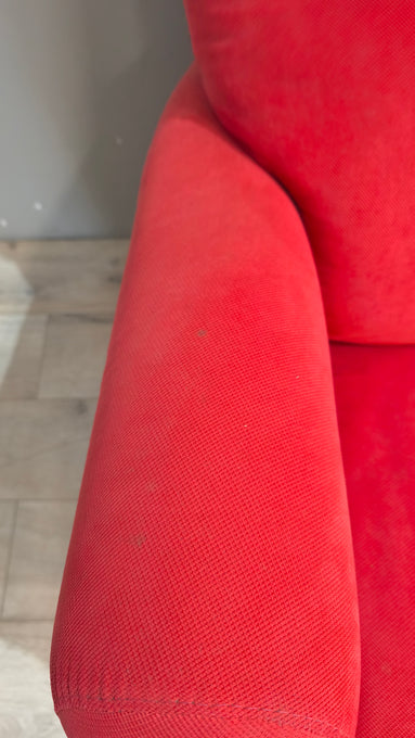 90184 Poltrona elettrica in tessuto rosso