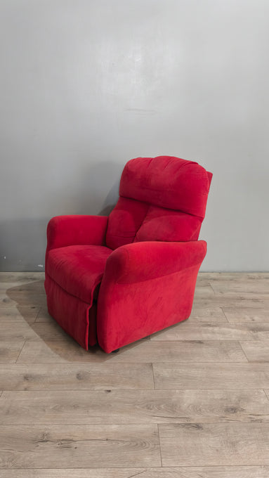 90184 Poltrona elettrica in tessuto rosso