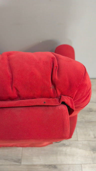 90184 Poltrona elettrica in tessuto rosso