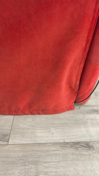 90184 Poltrona elettrica in tessuto rosso