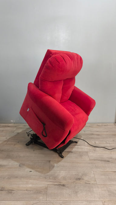 90184 Poltrona elettrica in tessuto rosso