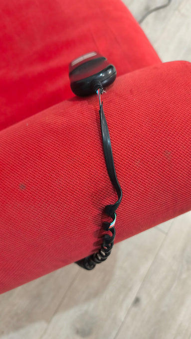 90184 Poltrona elettrica in tessuto rosso