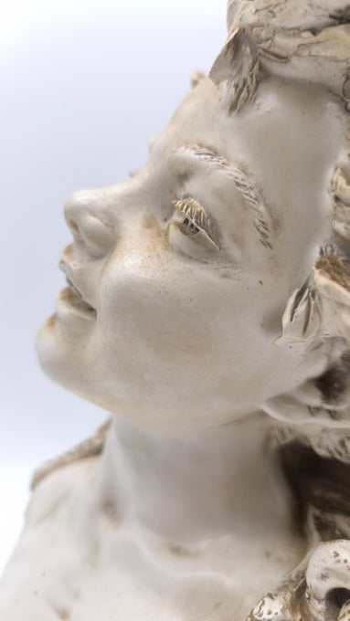 89880 Mezzobusto in ceramica Capodimonte Mollica