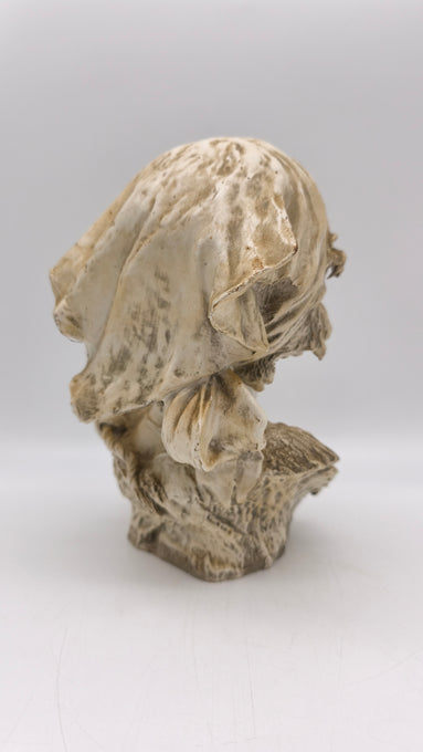 89880-2 Mezzobusto in ceramica Capodimonte Mollica