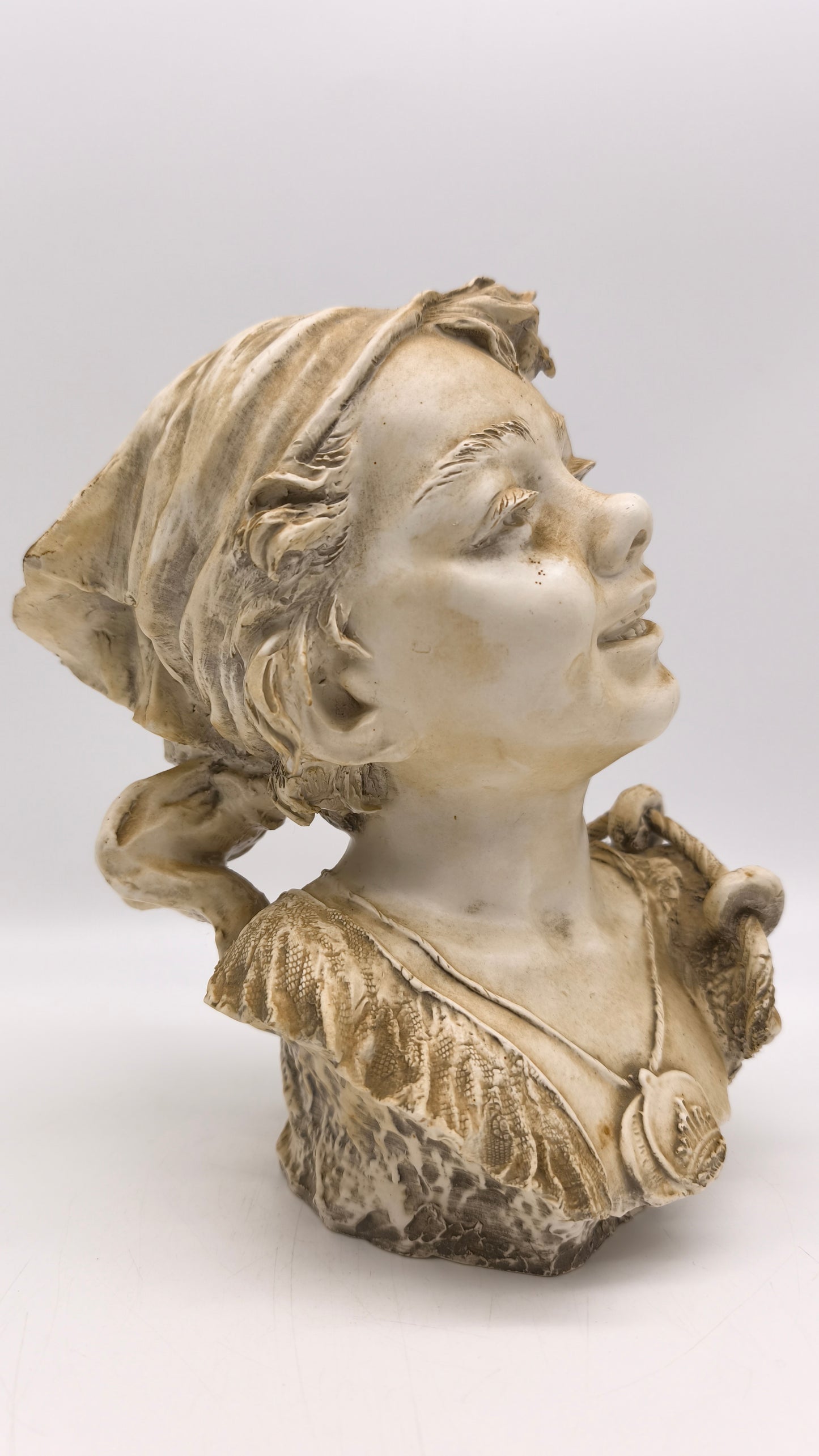 89880-2 Mezzobusto in ceramica Capodimonte Mollica