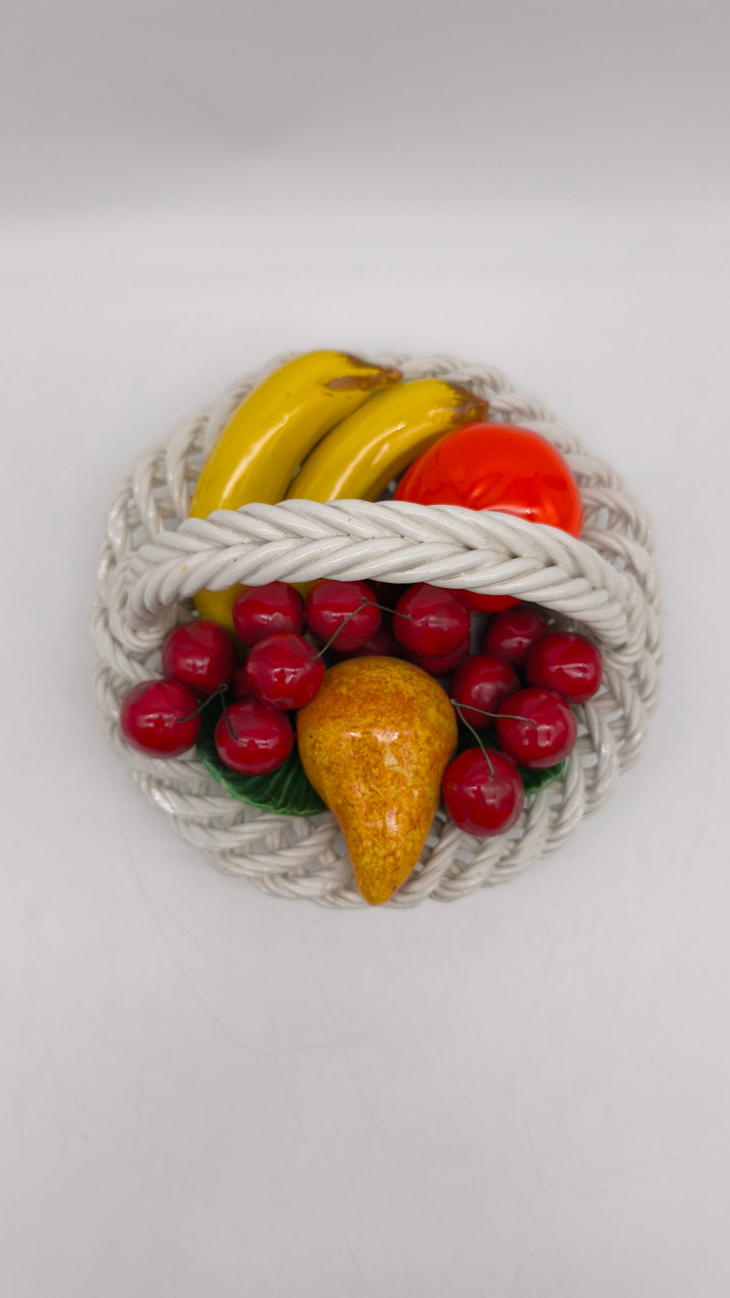 90106 Cestino con frutta in ceramica