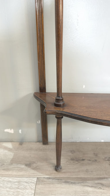 25 Console in legno con due cassetti