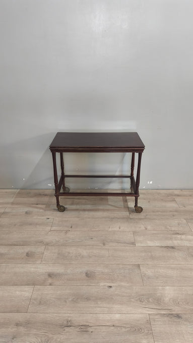 28 Tavolo con ruote e ali laterali