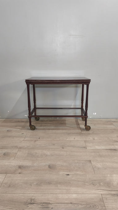 28 Tavolo con ruote e ali laterali