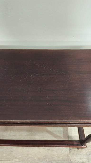 28 Tavolo con ruote e ali laterali