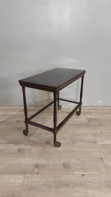 28 Tavolo con ruote e ali laterali