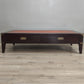 40 Tavolino da salotto basso con piano in pelle e inserti in ottone