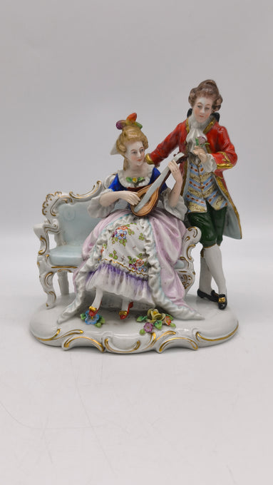 90082 Statuina in ceramica di Capodimonte lezioni di mandolino