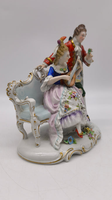 90082 Statuina in ceramica di Capodimonte lezioni di mandolino