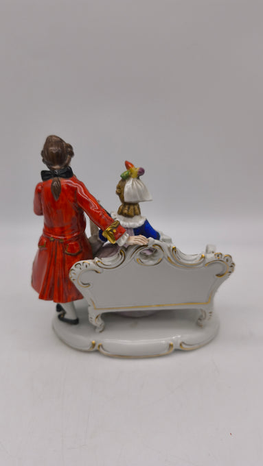 90082 Statuina in ceramica di Capodimonte lezioni di mandolino