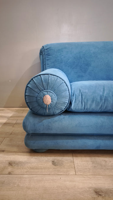 90183 Divano due posti in tessuto celeste