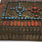 90083 Scatola Tibetana-Nepalese anni '50 con decorazioni a pasta vitrea