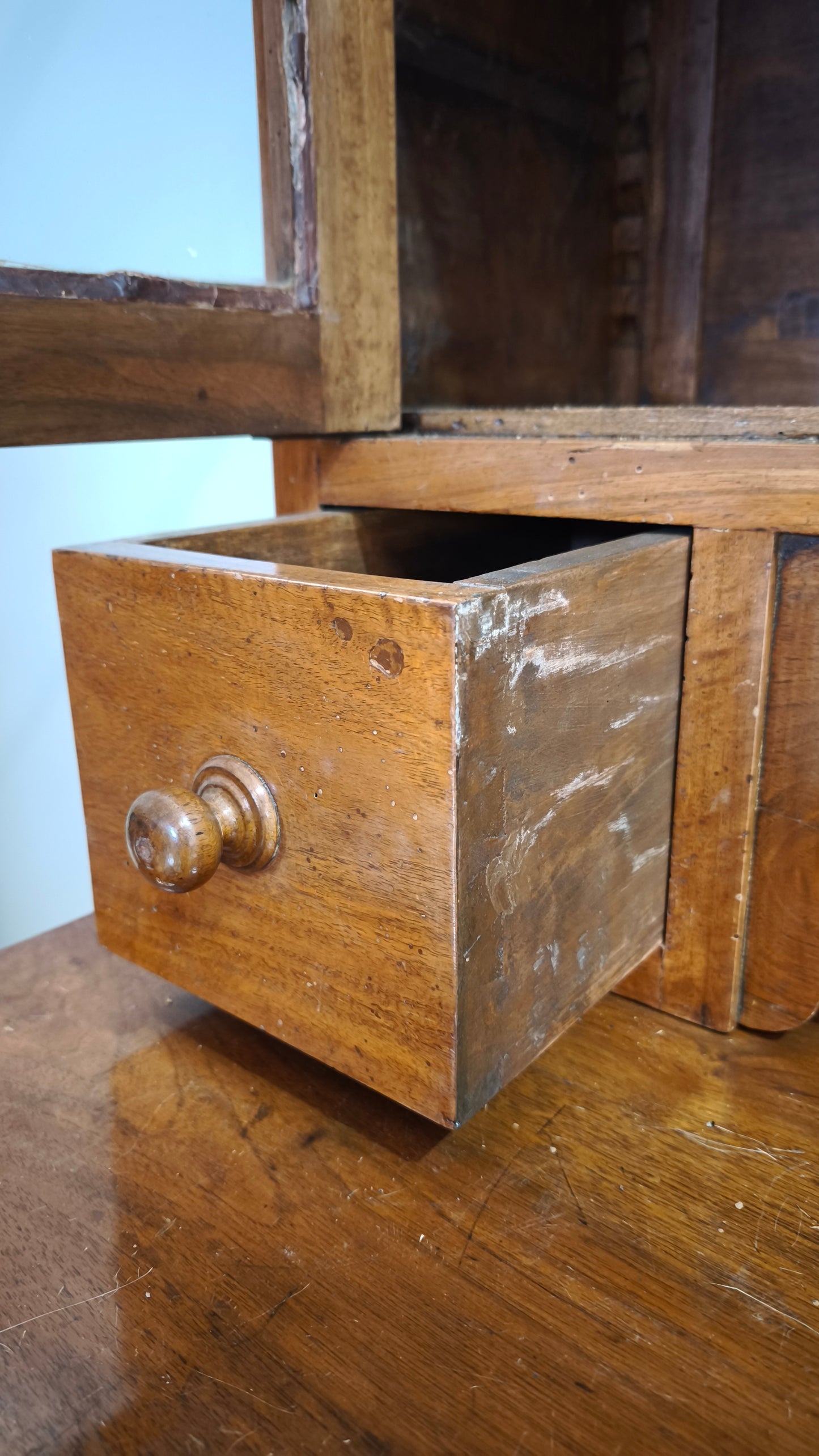 90303 Credenza due corpi in legno massello