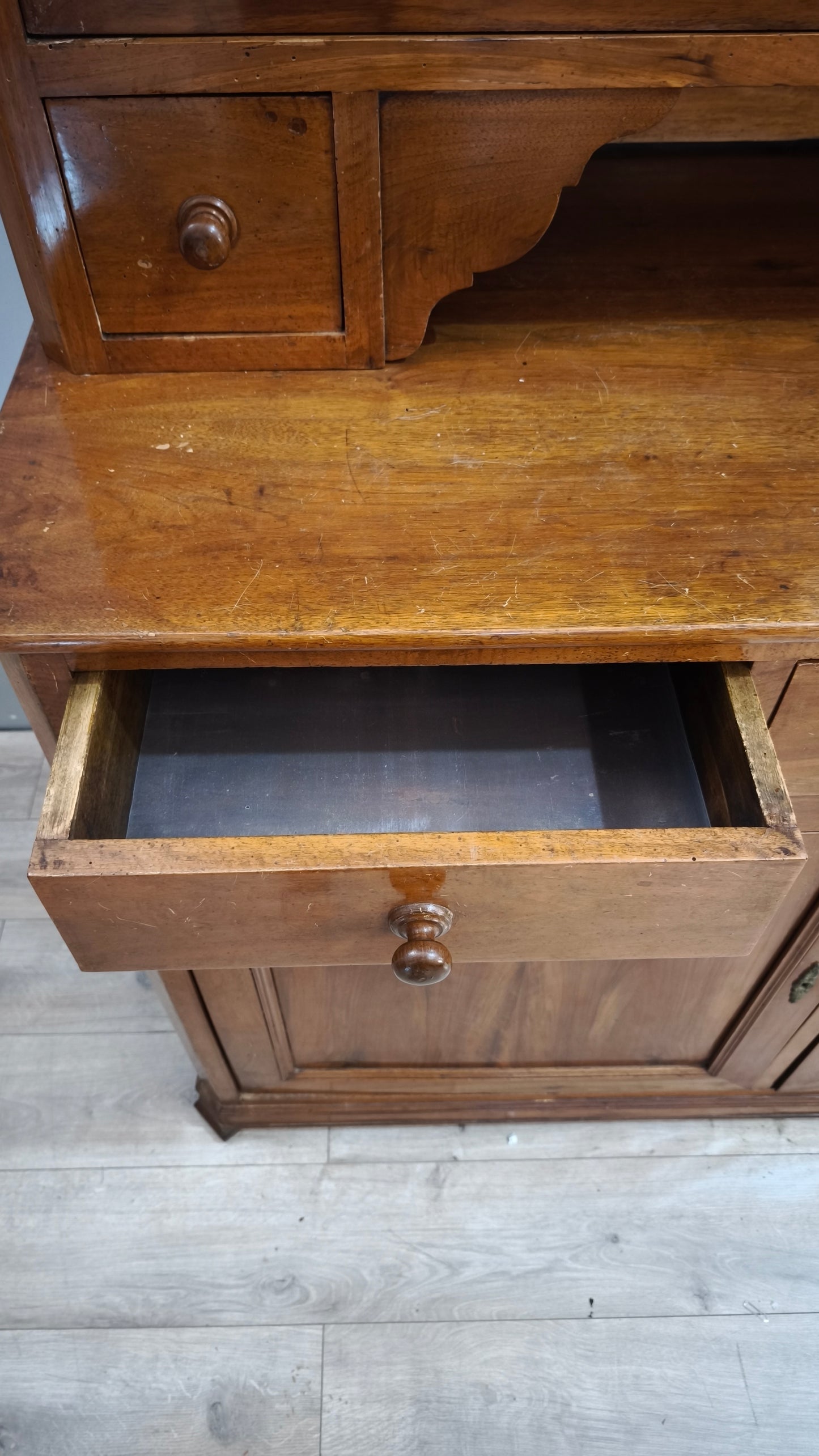 90303 Credenza due corpi in legno massello