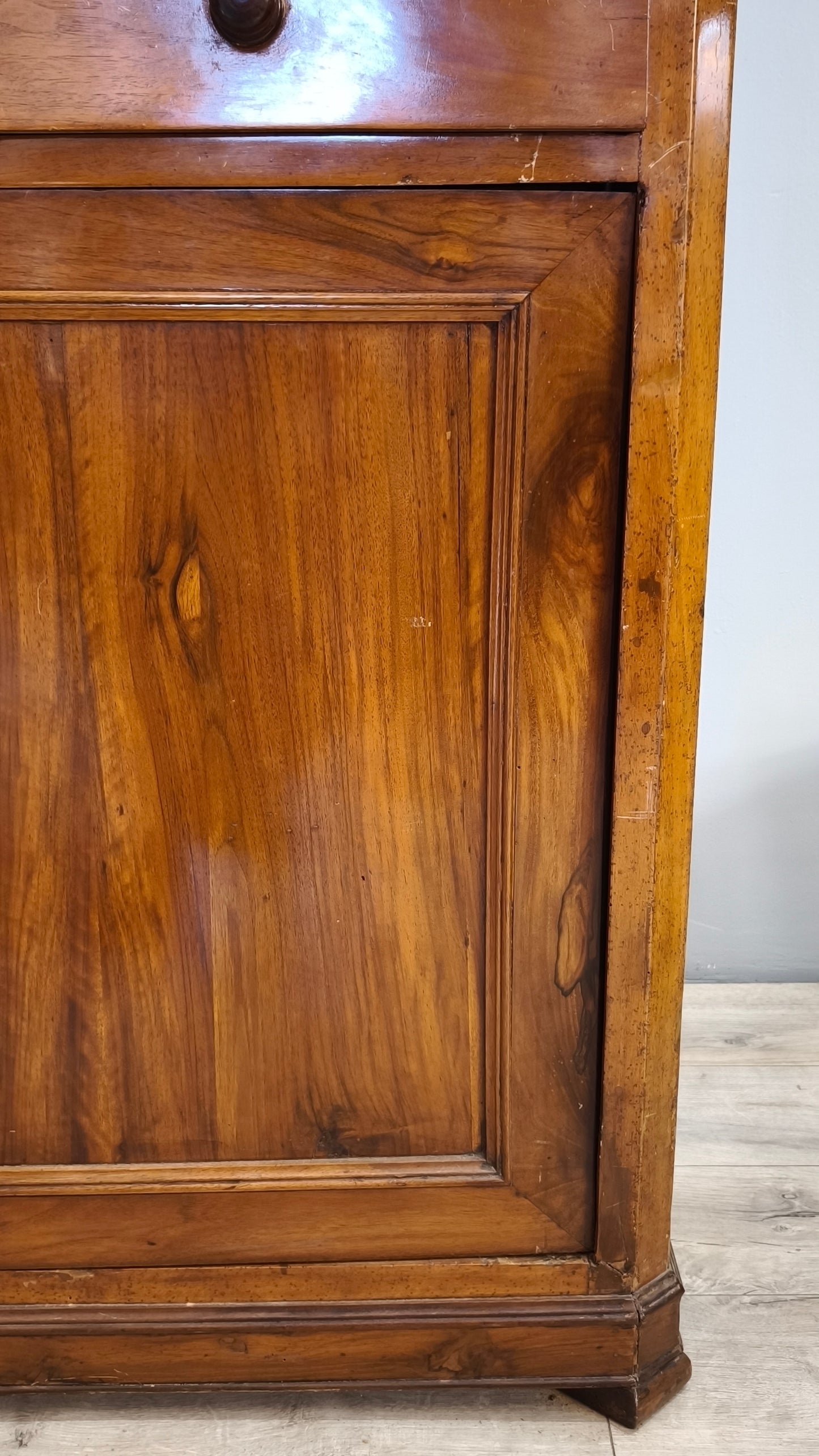 90303 Credenza due corpi in legno massello