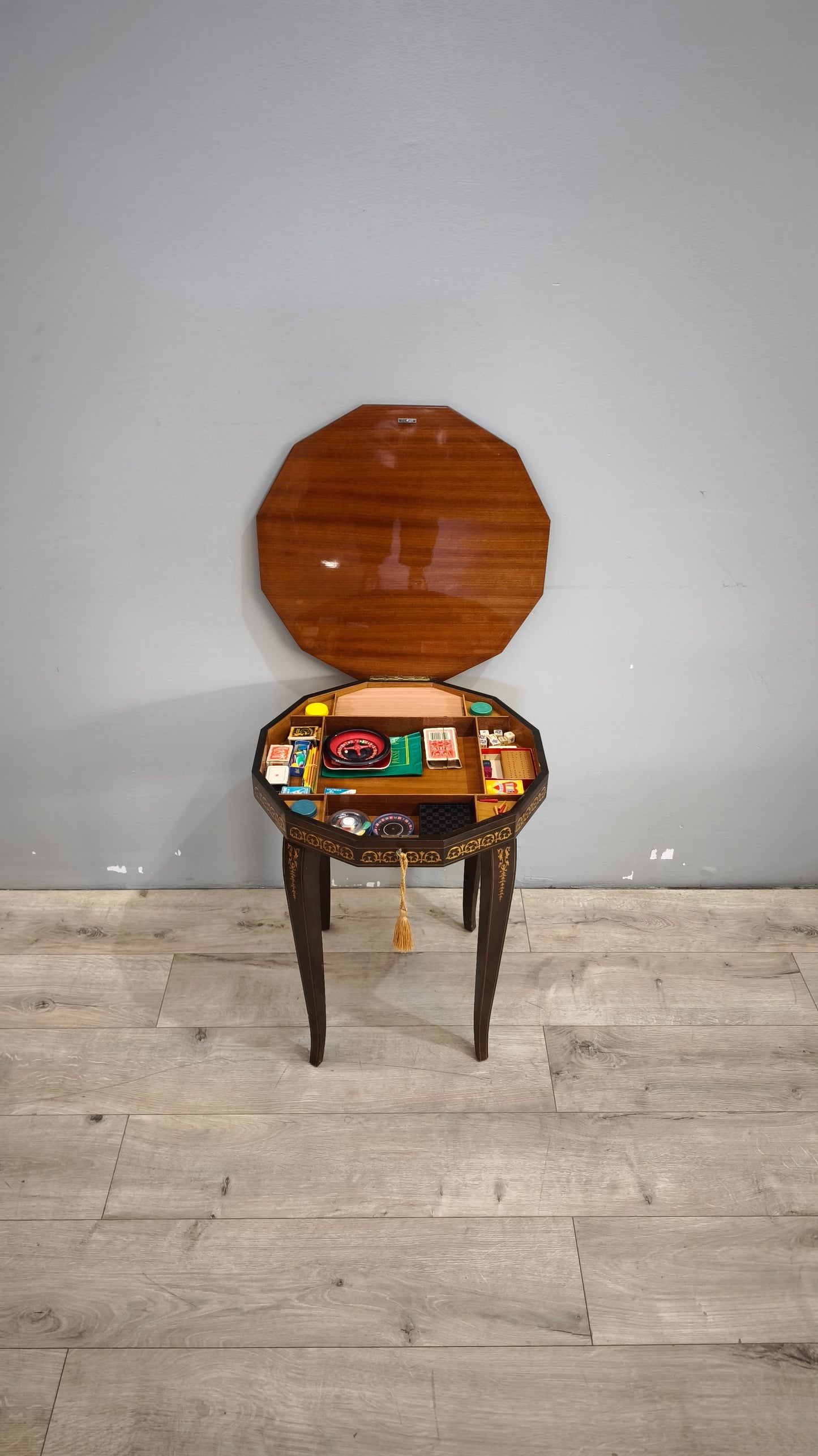 90311 Tavolo sorrentino