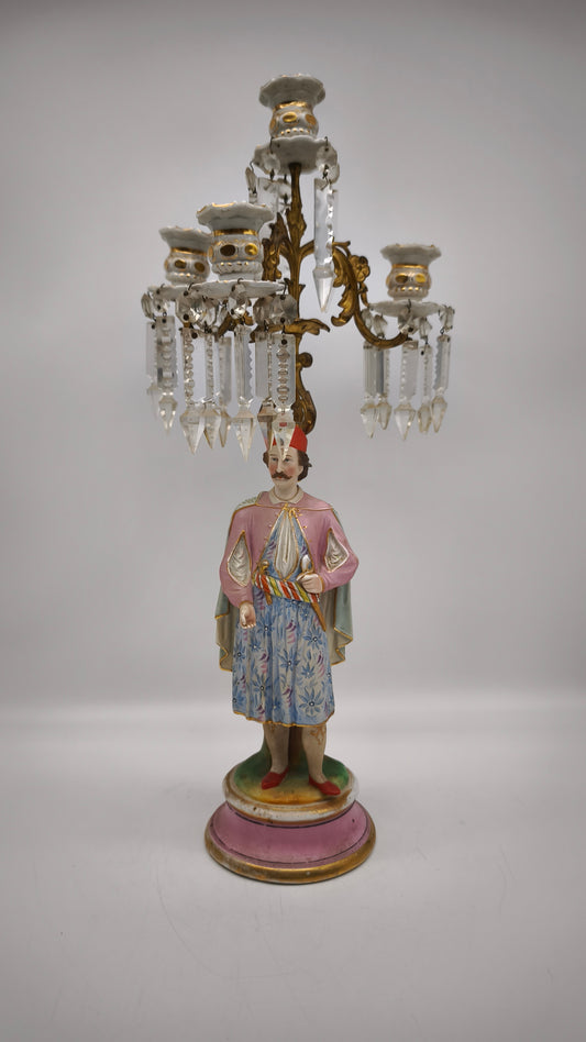 90336 Candelabro con statua in porcellana