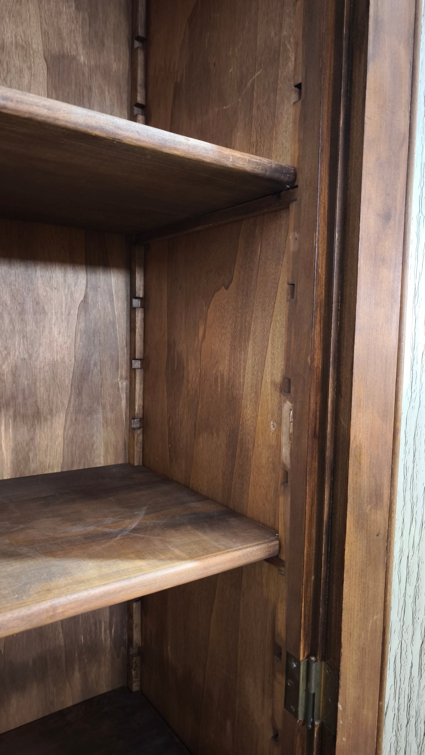 90307 Vetrina in legno due ante