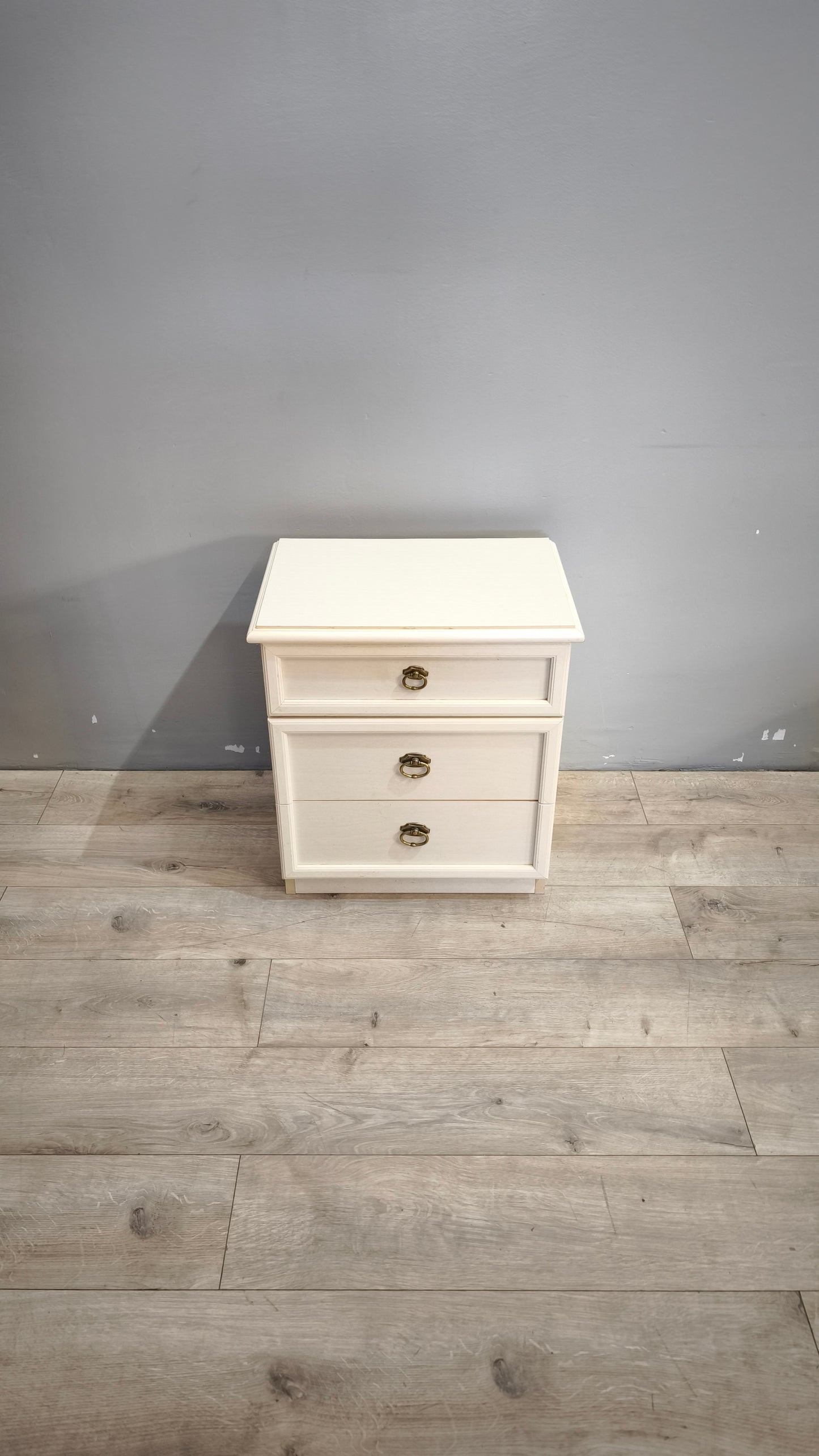 6 Coppia di comodini bianchi