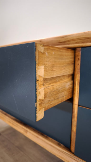 10 Sideboard anni '60 in legno dipinto con cassetti