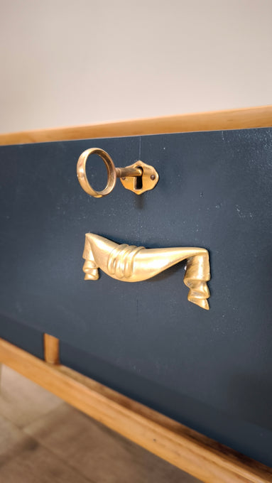 10 Sideboard anni '60 in legno dipinto con cassetti