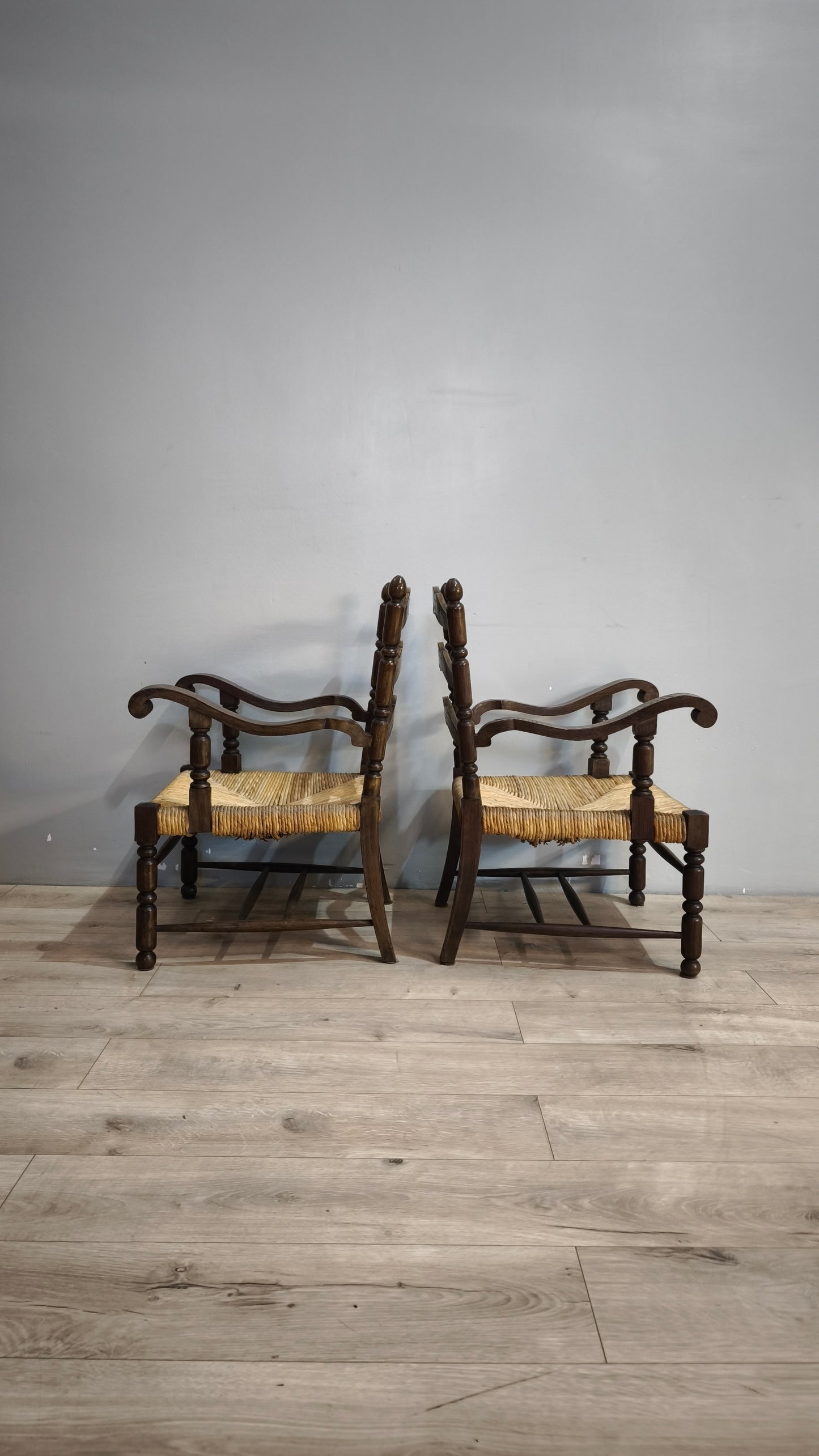 91737 Coppia di poltroncine in legno e paglia