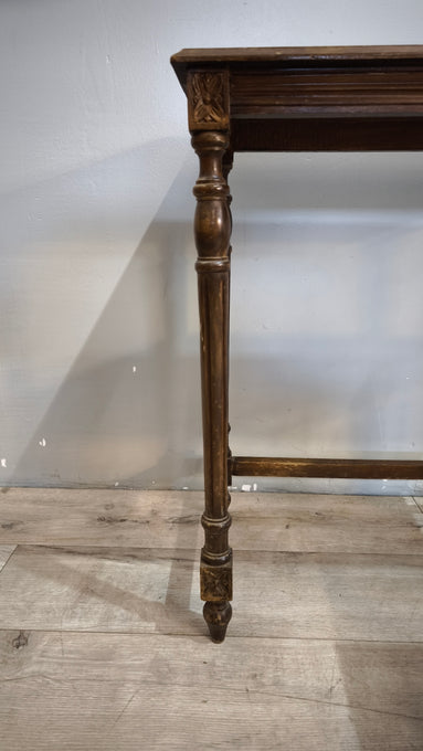 90518 Trittico di tavolini da salotto in legno