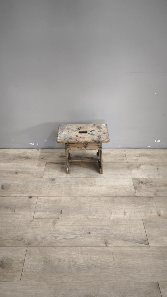 80 Sgabello in legno