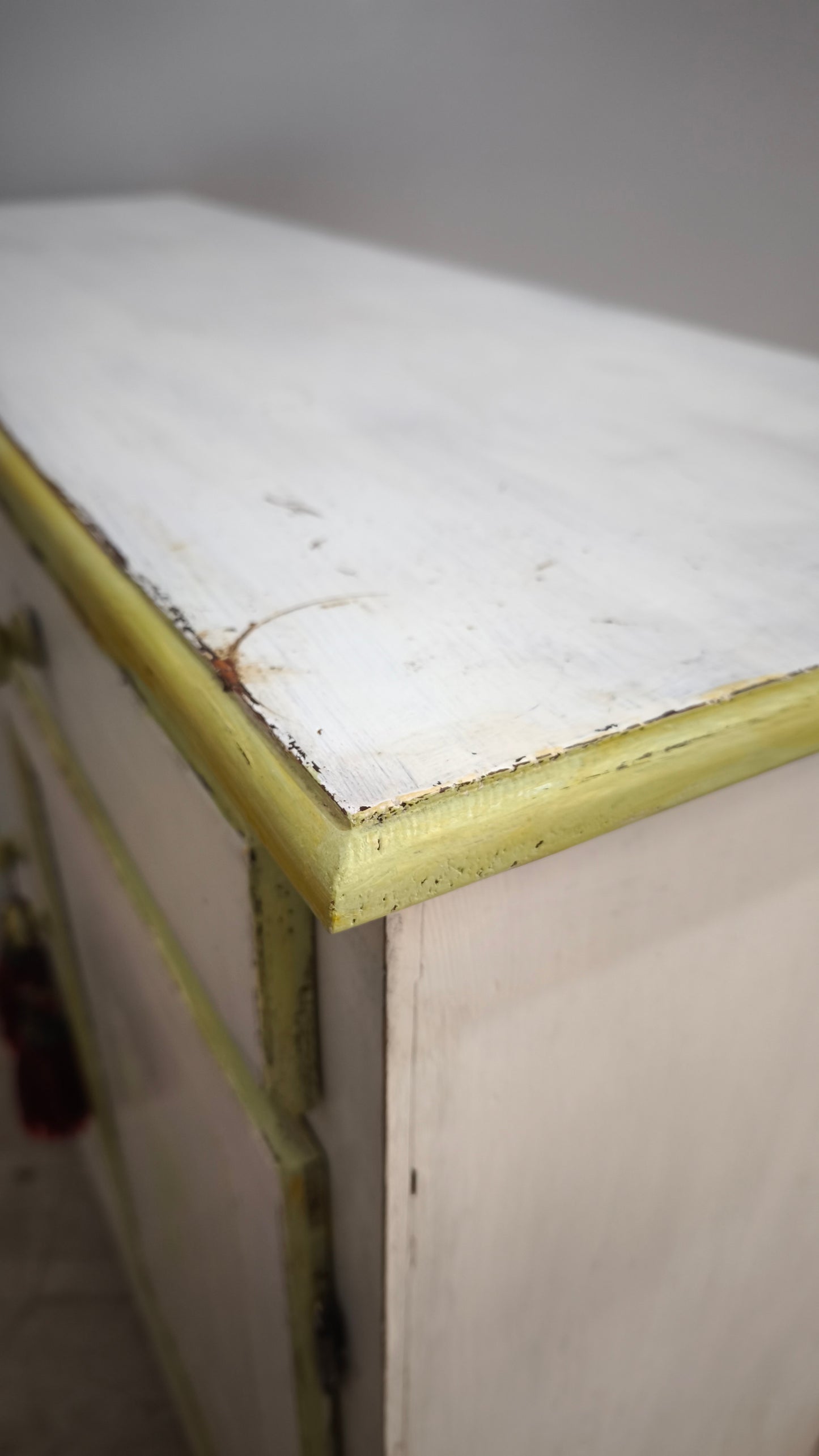 90607 Servante due sportelli in legno dipinto