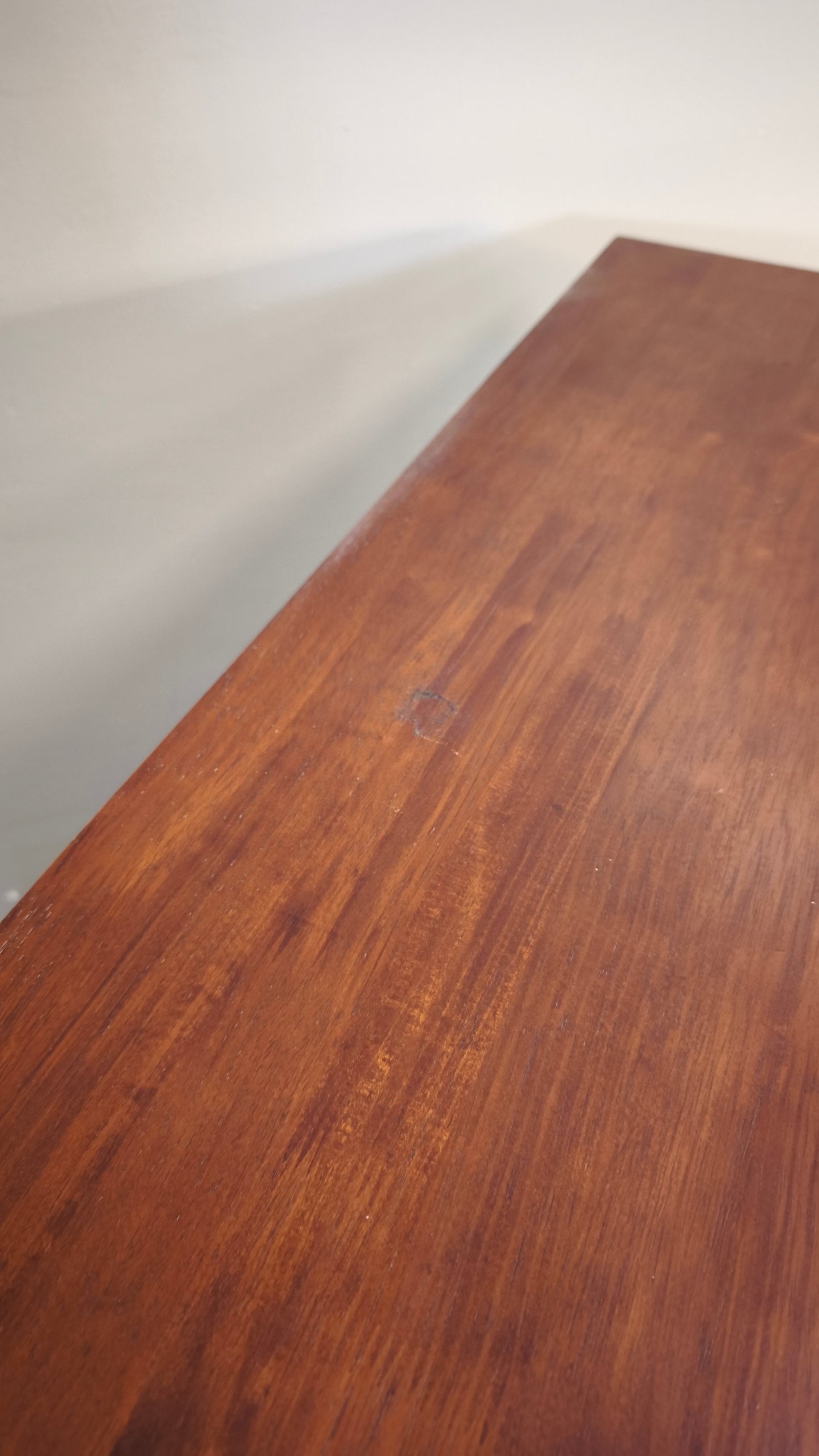 90600 Servante in legno massello due sportelli