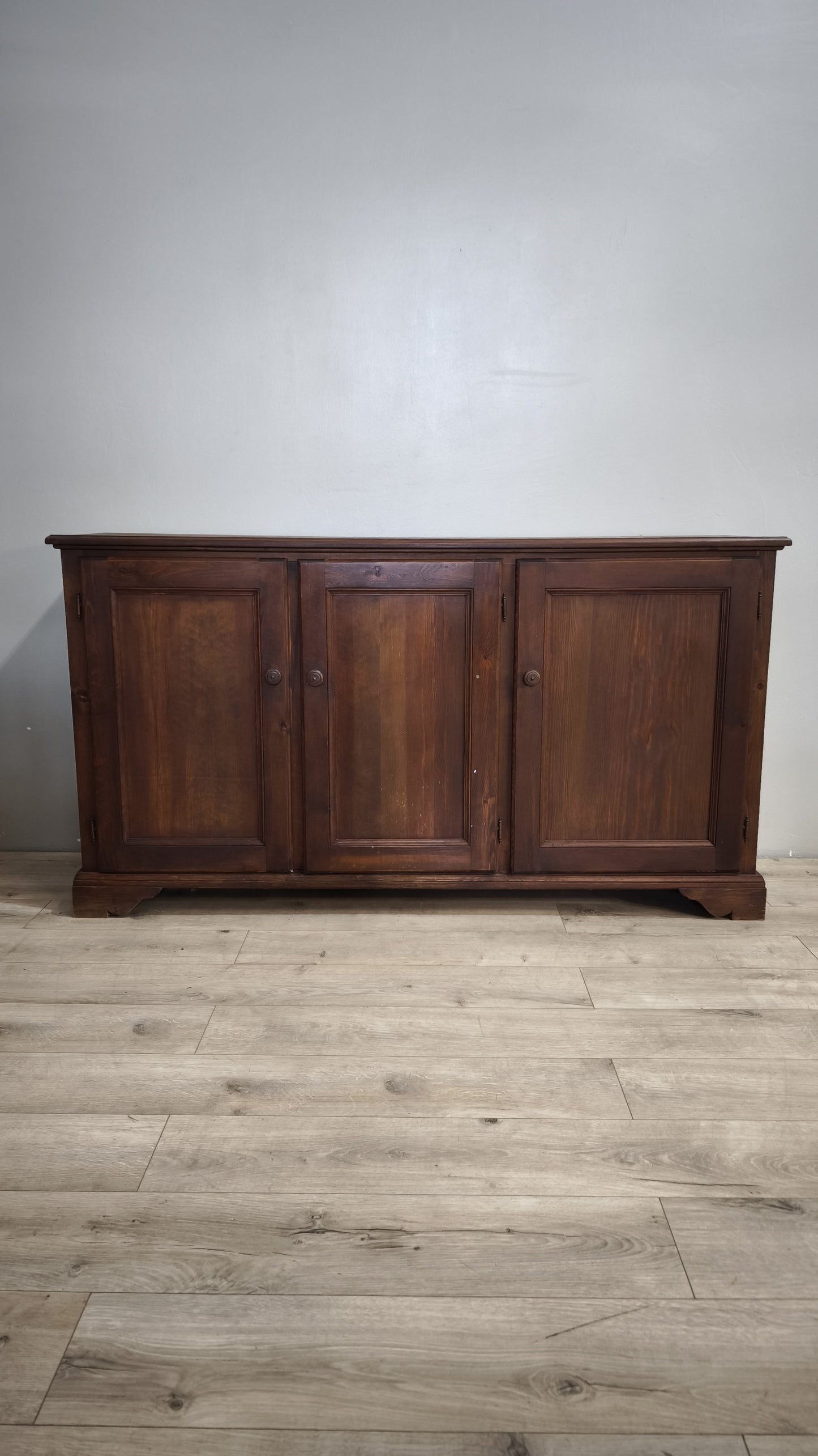 90601 Servante tre sportelli in legno massello