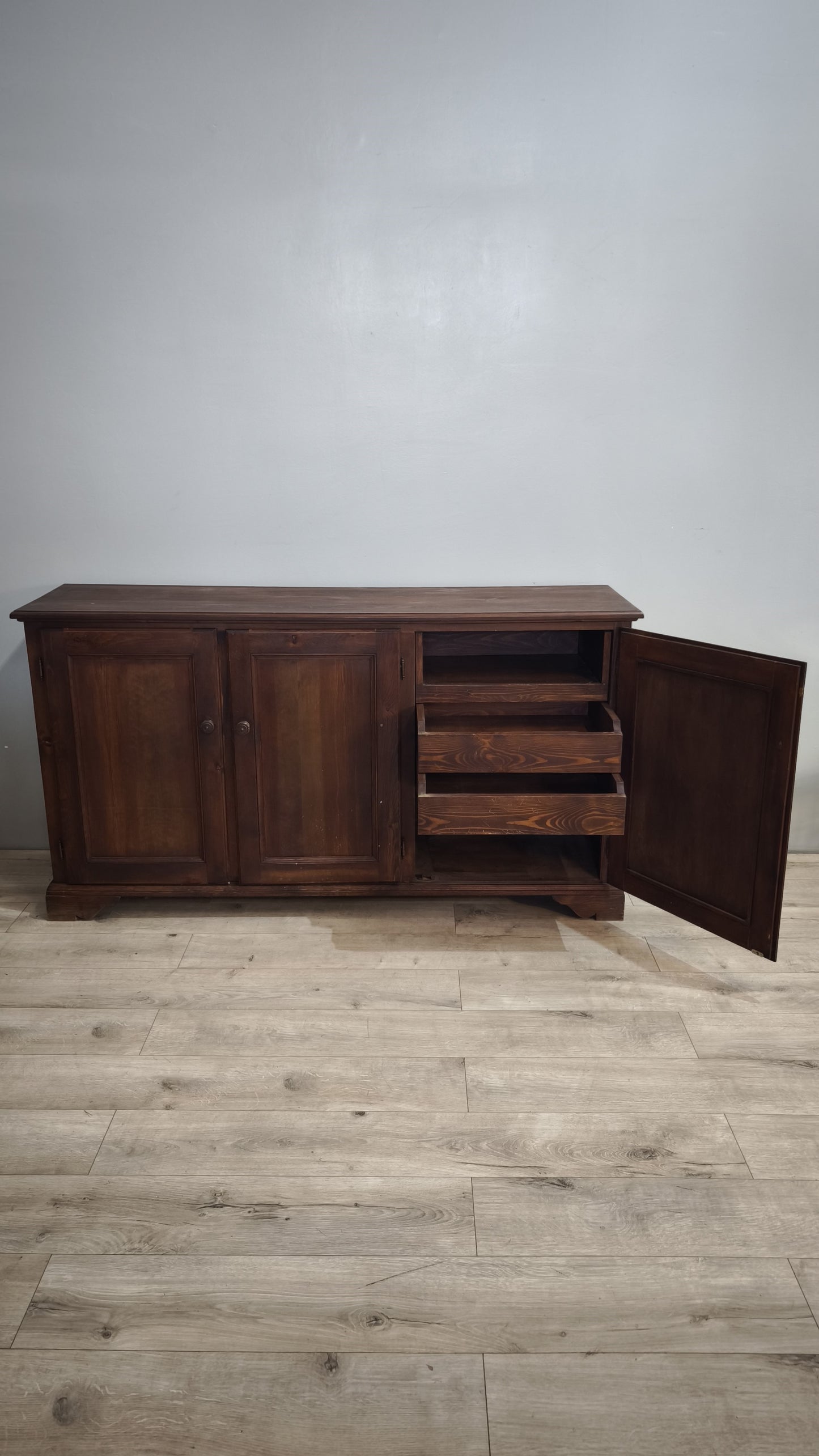 90601 Servante tre sportelli in legno massello