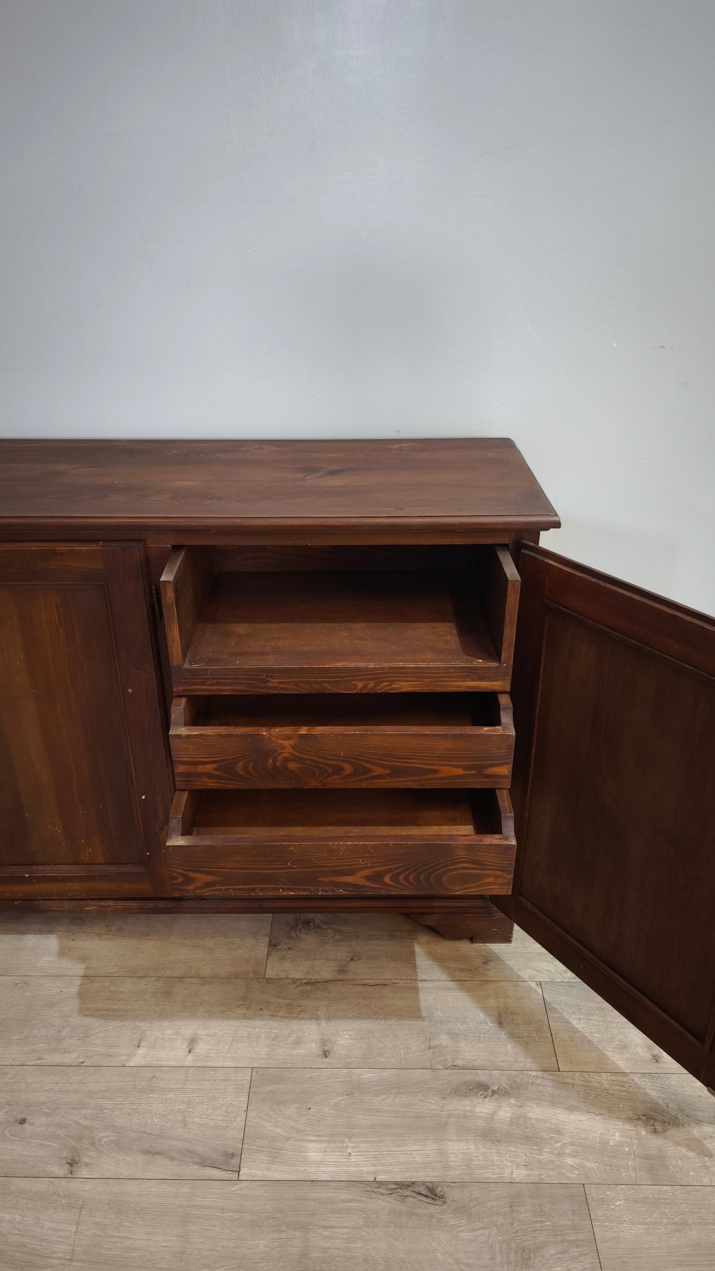 90601 Servante tre sportelli in legno massello