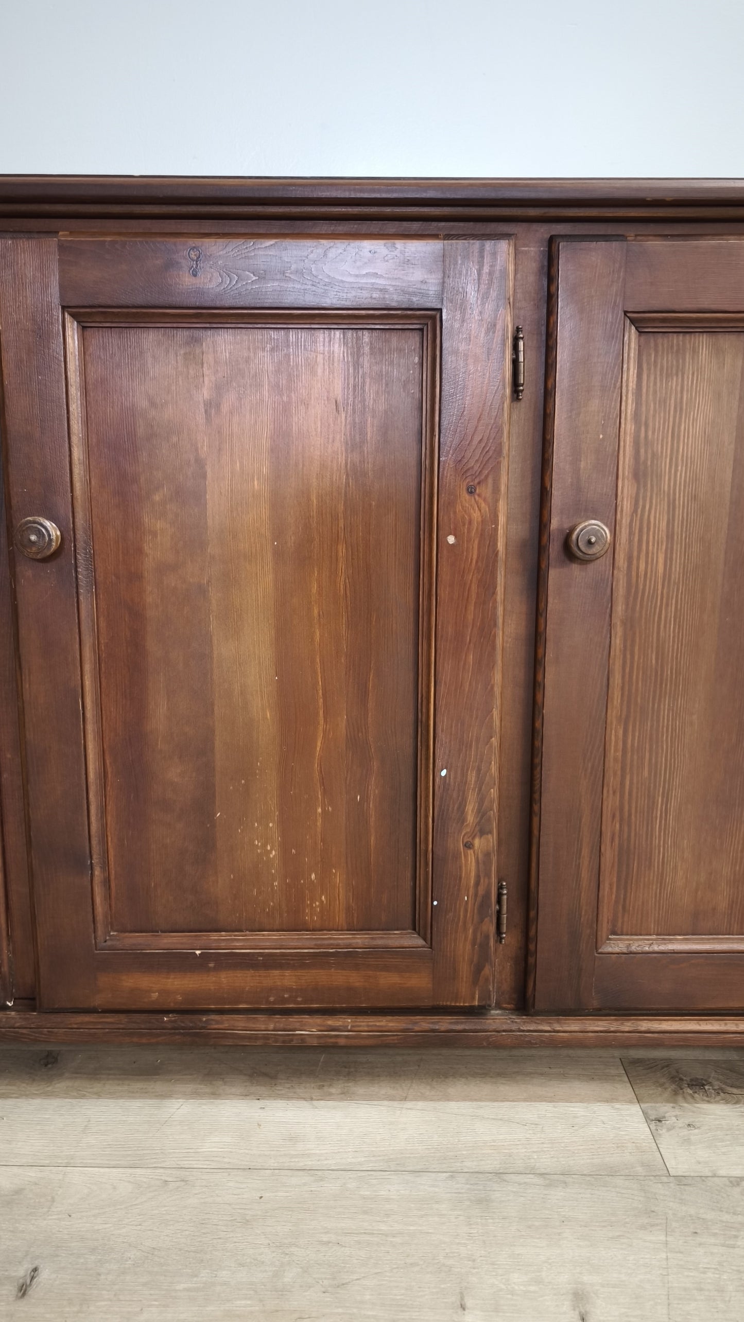 90601 Servante tre sportelli in legno massello