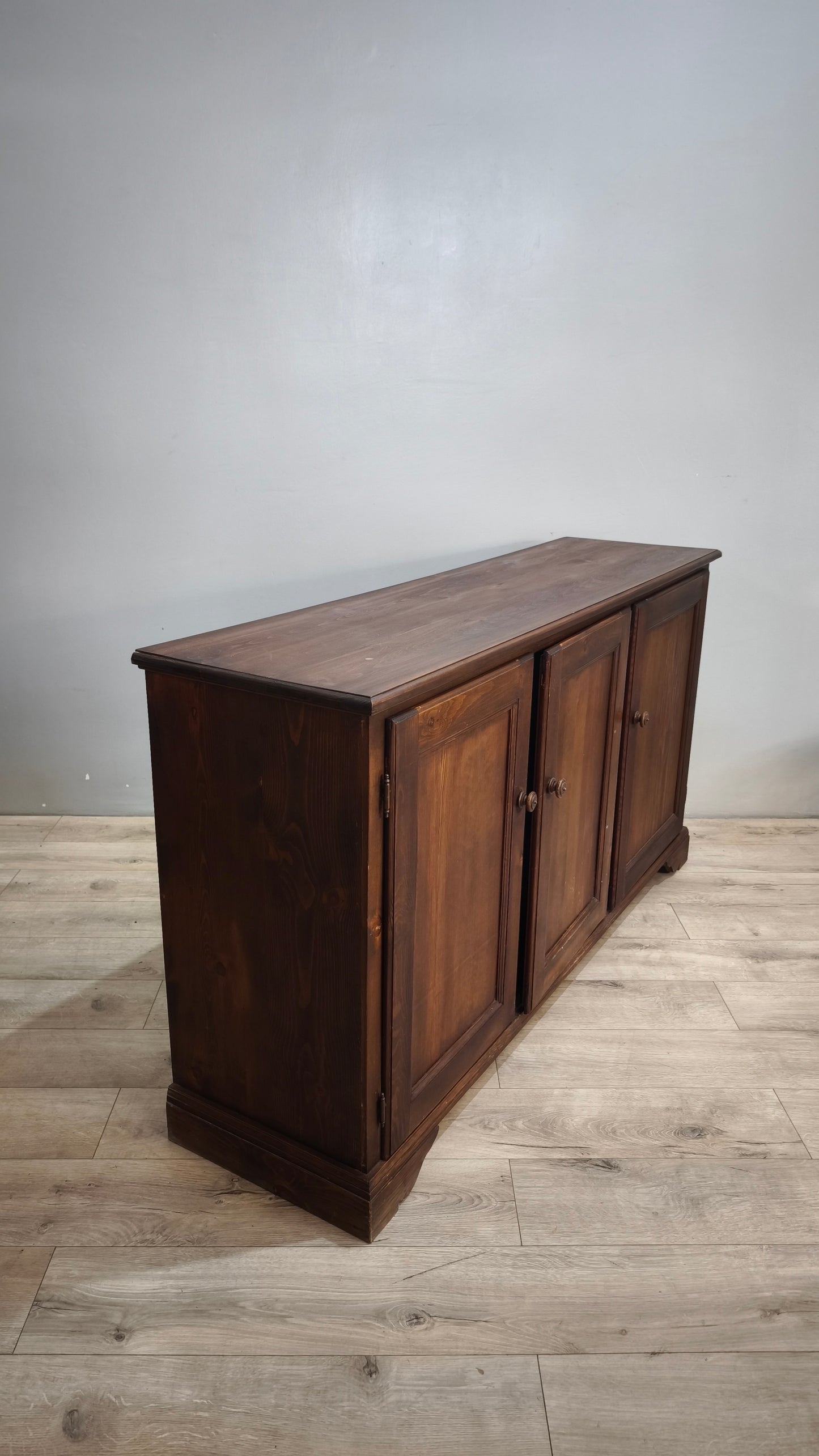 90601 Servante tre sportelli in legno massello